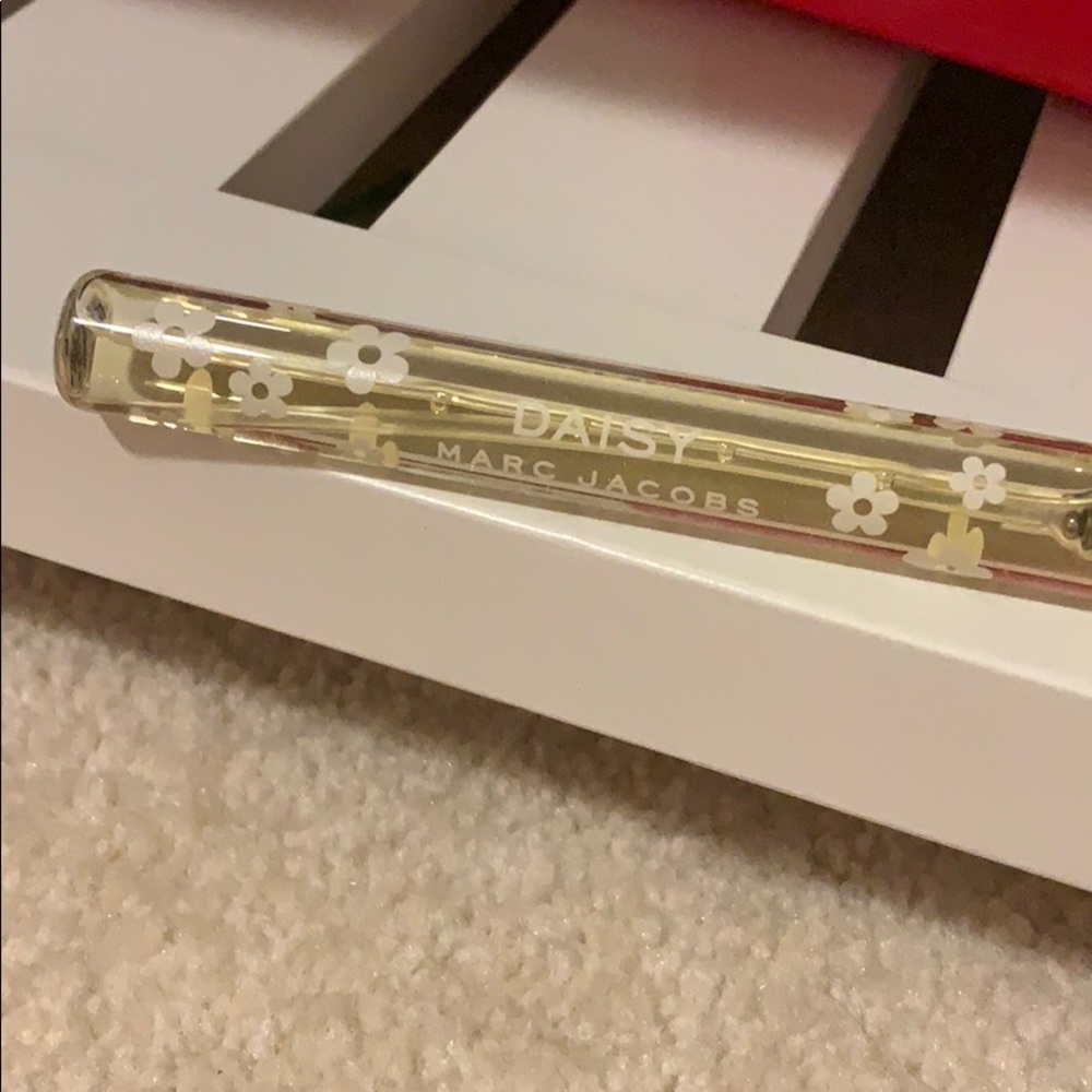 DAISY BY MARC JACOBS